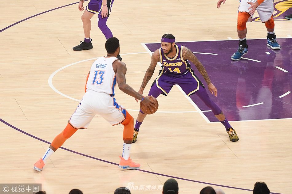 上也显得稍 上也显得稍